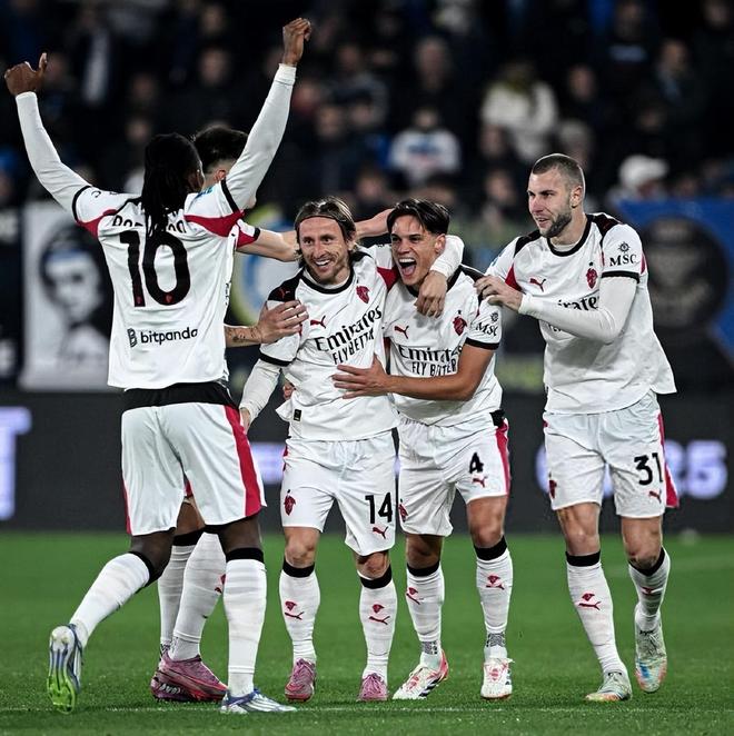 2025环足奖15人名单：登贝莱、亚马尔领衔，巴黎6人入围（2025环足奖15人候选出炉：登贝莱、亚马尔领衔，巴黎6人在列）