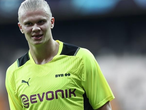 15岁道曼禁区内天秀回旋破门，青年欧冠阿森纳4-2逆转拜仁（阿森纳青年队4-2逆转拜仁，15岁道曼禁区回旋劲射建功）