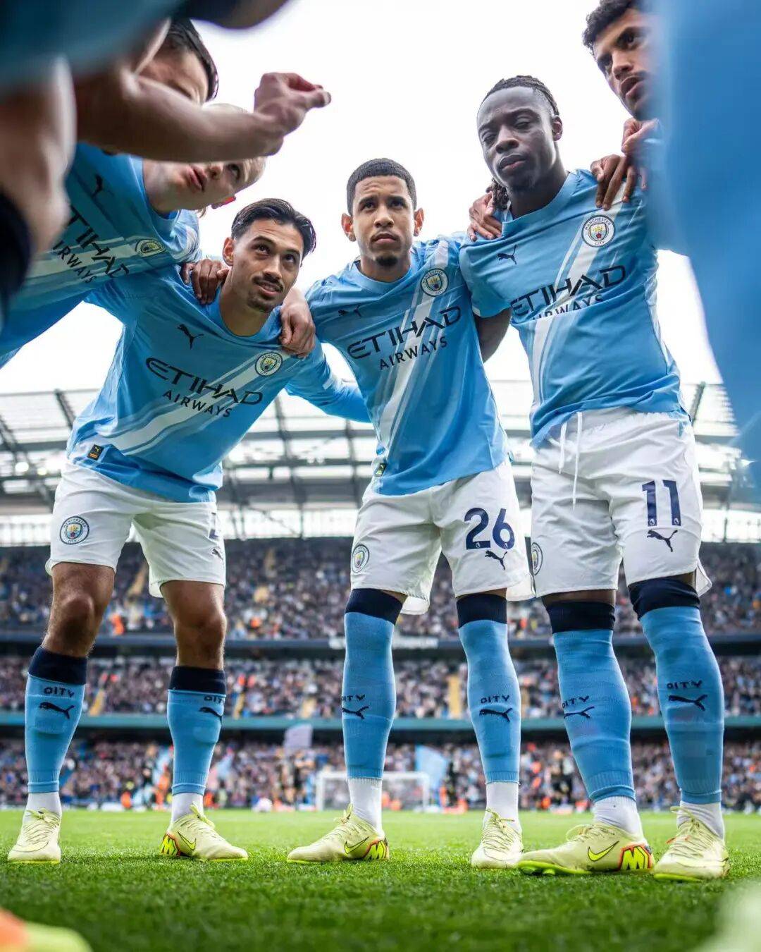 国脚关键进球助球队晋级（国脚关键破门送球队晋级）