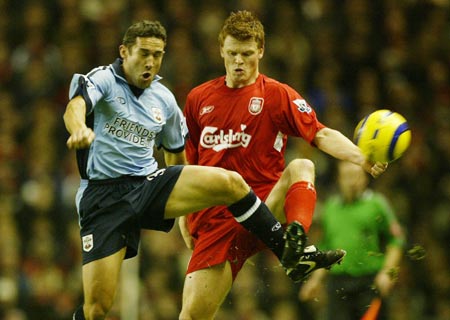 因排名垫底多名球员家人遭死亡威胁，佛罗伦萨官方表示谴责（排名垫底致多名球员家属遭死亡威胁，佛罗伦萨俱乐部予以强烈谴责）