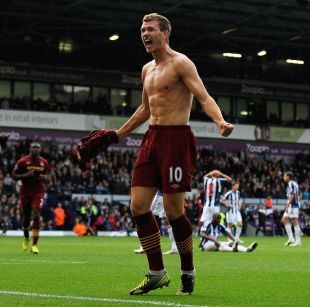 国足新帅战术引发讨论（国足新帅战术成热议话题）