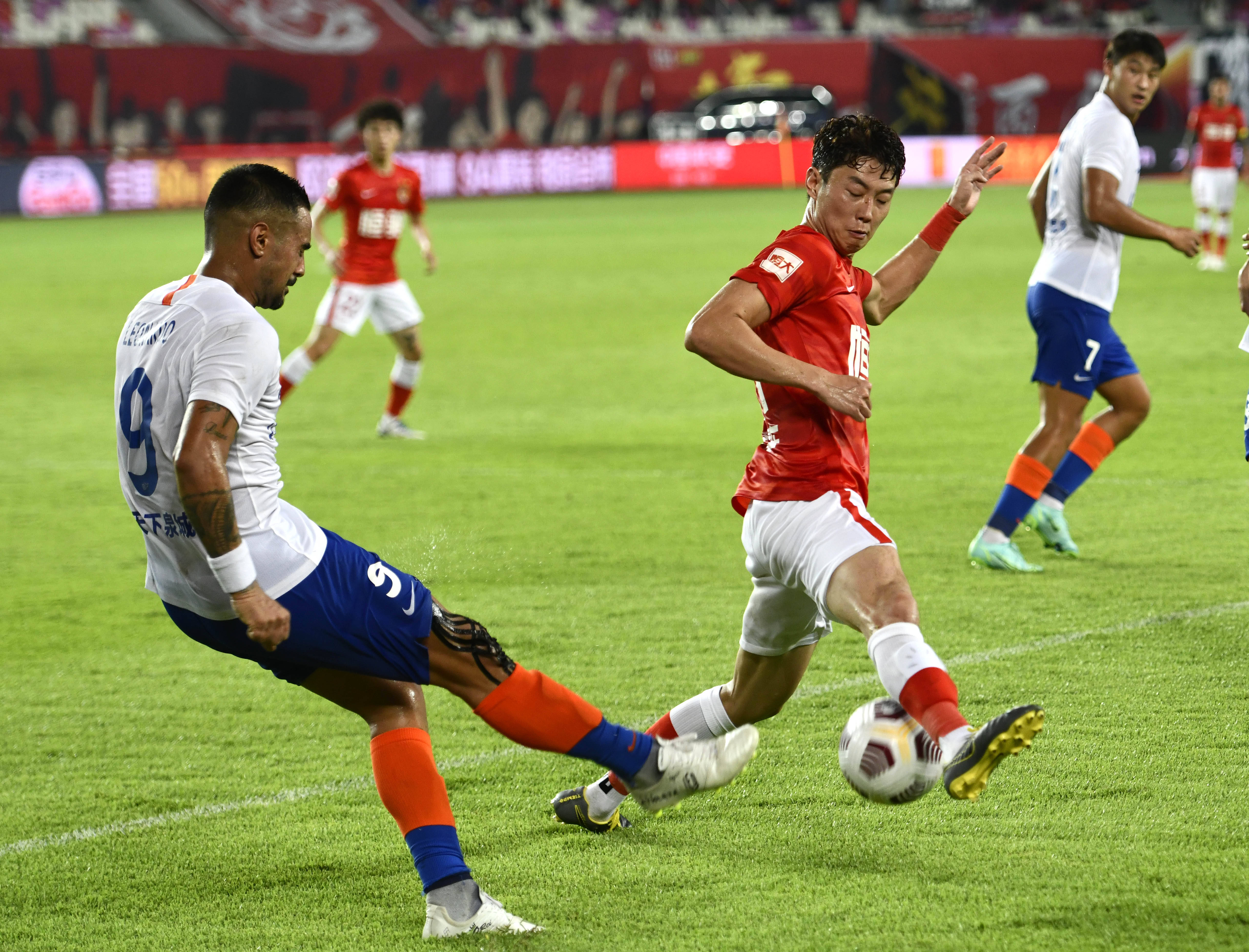 再见伊森！火箭、开拓者酝酿4换1交易，2米03前锋空降休斯顿（火箭与开拓者拟定4换1，2米03锋线空降休城，伊森告别在即）